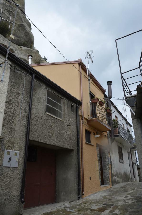 B&B La Casa Sulla Roccia Pietrapertosa Zewnętrze zdjęcie